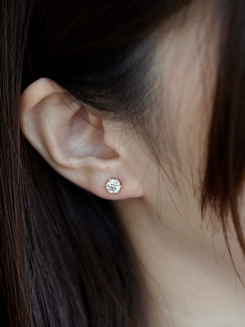 Éclat Solitaire 6-Prong Ear Studs